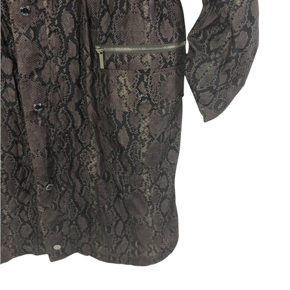 MICHAEL KORS NWT SNAKE SKIN RAIN JACKET SIZE SMALL PETITE $165 MSRP - Picture 8 of 8